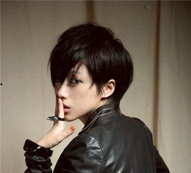 女兵短发发型图片,女兵风采瞬间捕捉