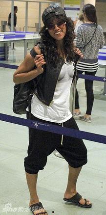 明星奶头图,娱乐至上的时代真相